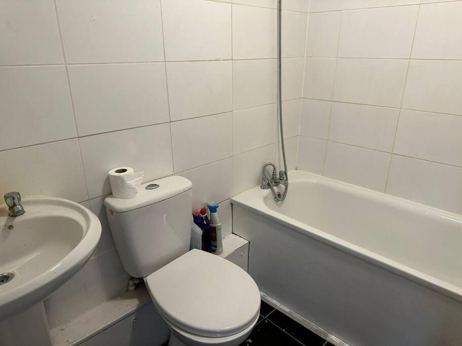 Big 3 Bedroom London House With 2 Bathroom Plumstead  Eksteriør bilde