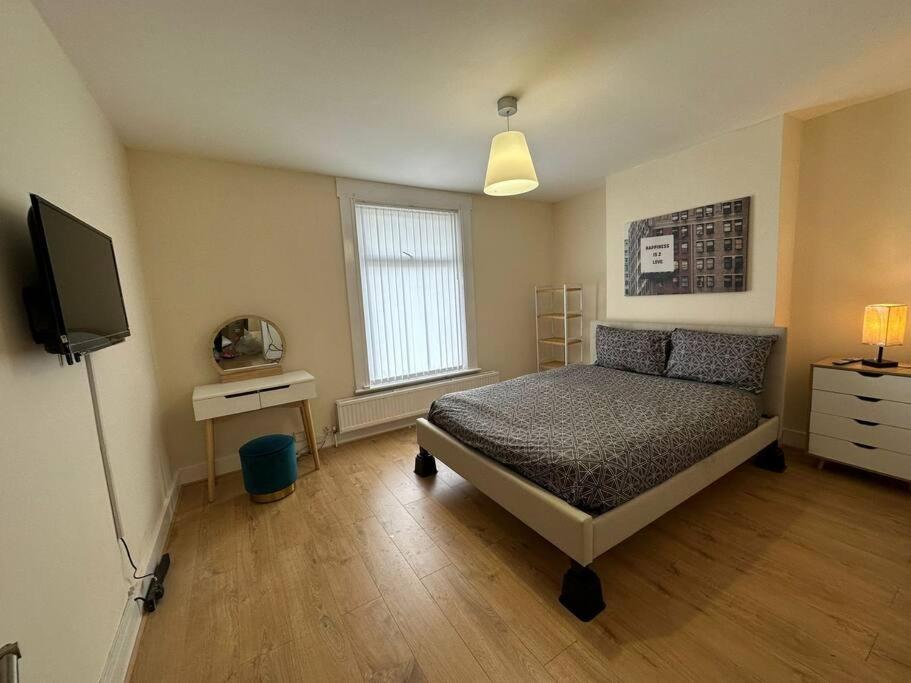 Big 3 Bedroom London House With 2 Bathroom Plumstead  Eksteriør bilde