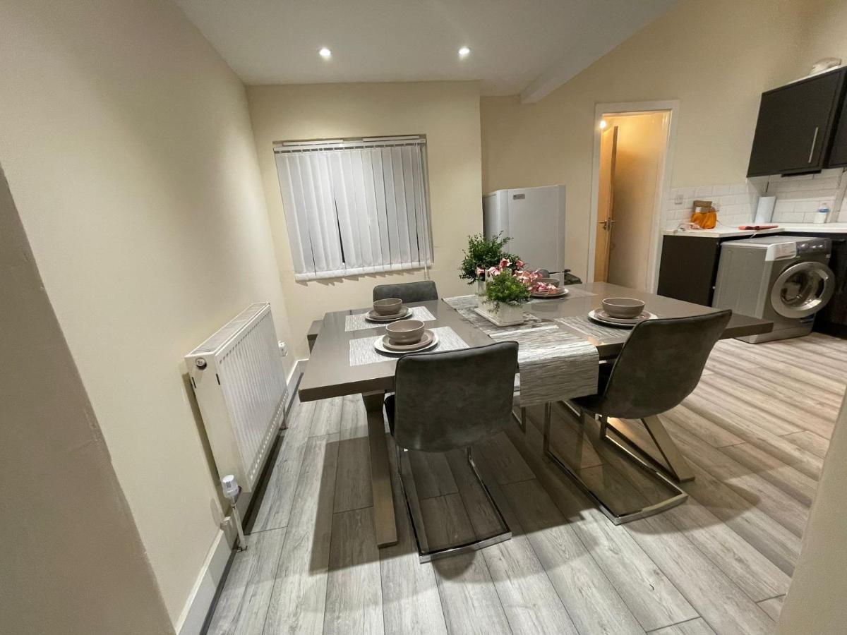 Big 3 Bedroom London House With 2 Bathroom Plumstead  Eksteriør bilde